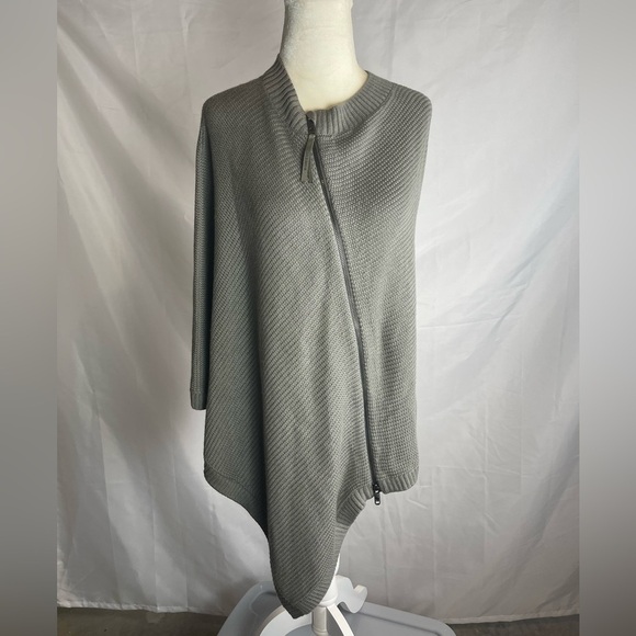Lululemon On The Go Poncho Gray One Size - Picture 1 of 5